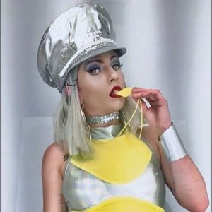 Meet your Posher, Kenna